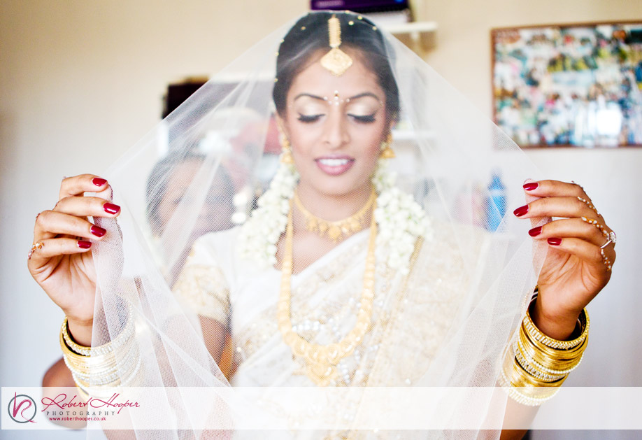 Asian wedding photographers in Surrey – Robert Hooper Photography