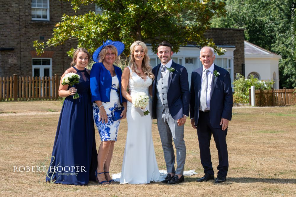 0818-SMLS-0240 Family wedding photography
