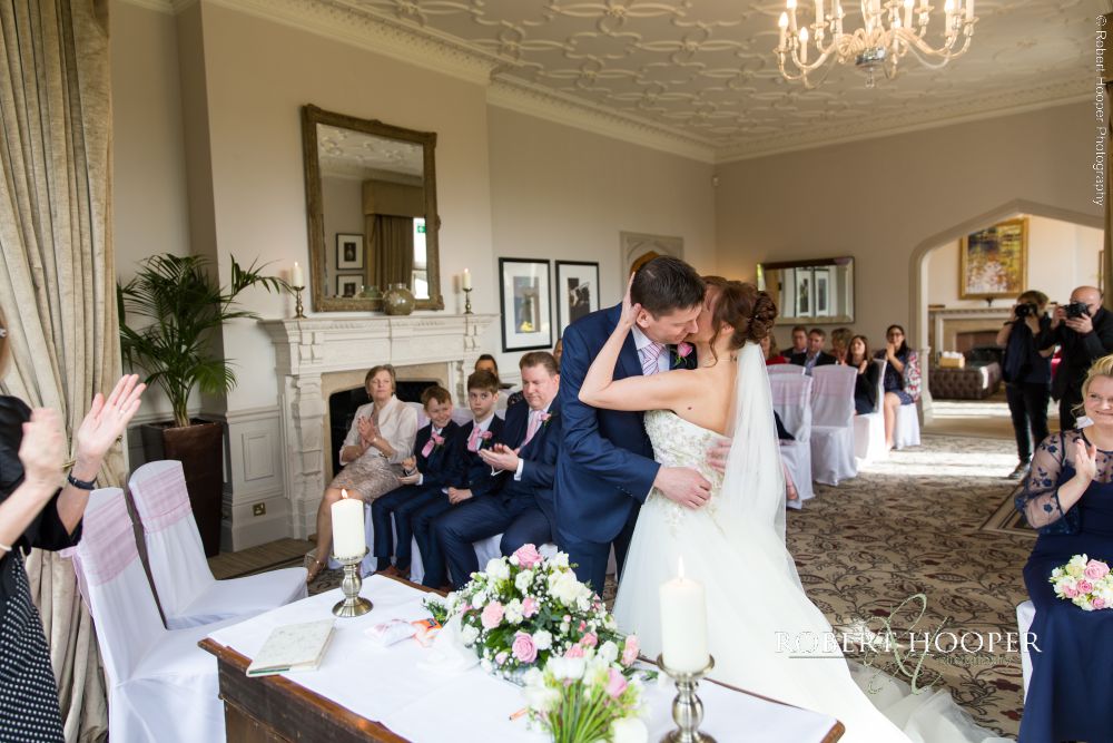 wedding ceremony at Hartsfield Manor