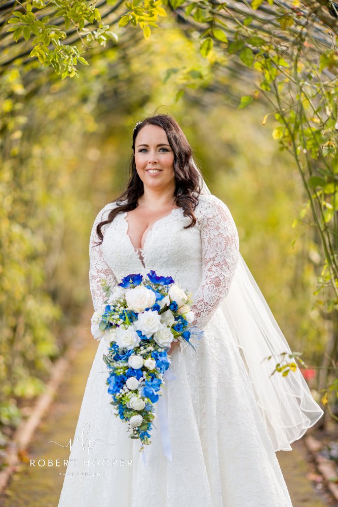 Morden Hall Wedding Photographer (22)